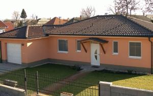 Celodrevený väzníkový systém pro moderní bydlení Celodrevený väzníkový systém pro moderní bydlení